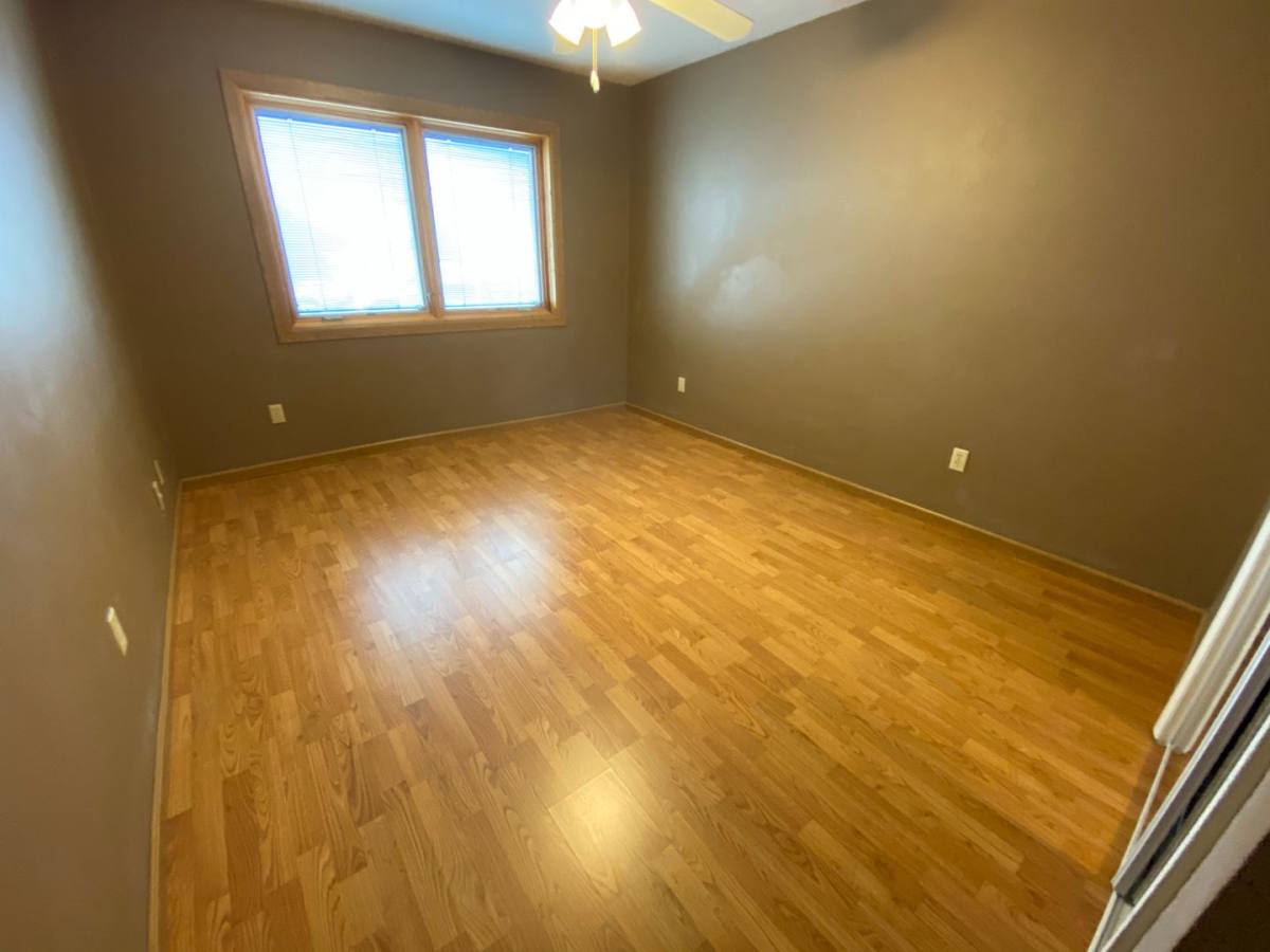 Apartment for rent at 1527-1607 W 9th St, Lawrence, KS 66044