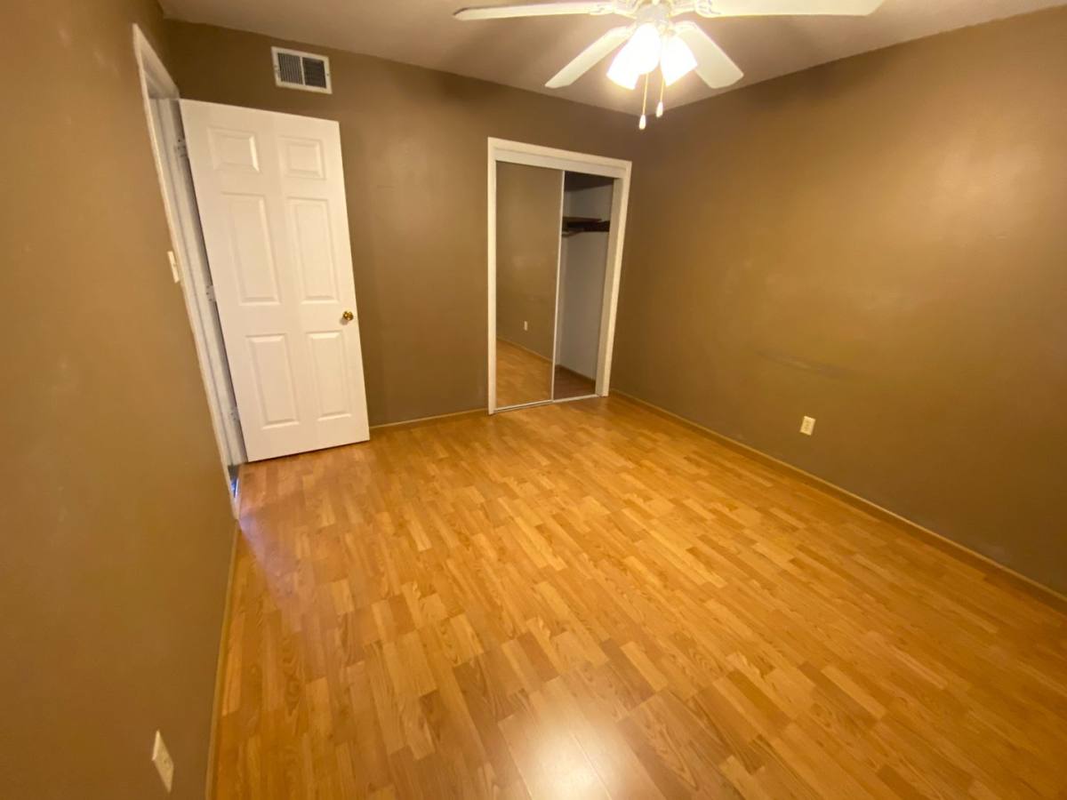 Apartment for rent at 1527-1607 W 9th St, Lawrence, KS 66044