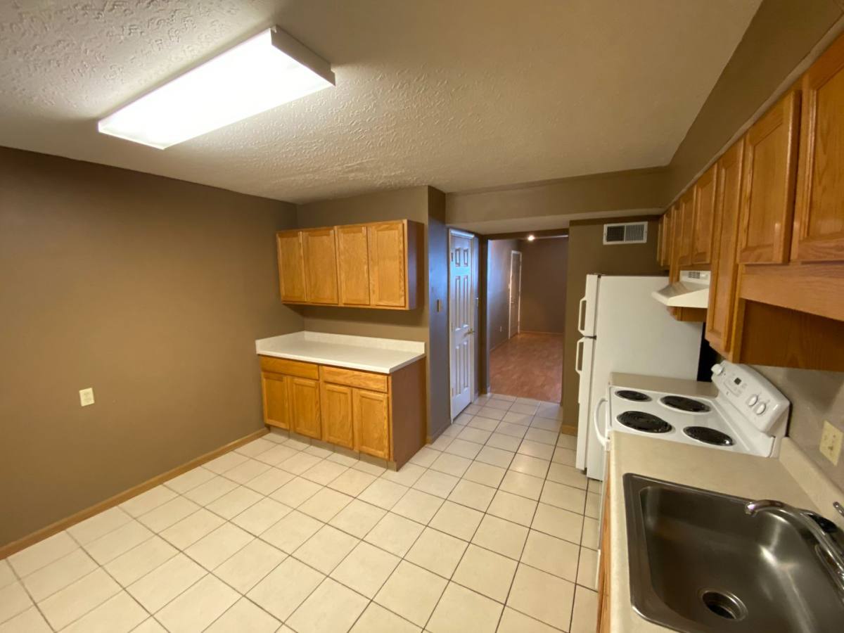 Apartment for rent at 1527-1607 W 9th St, Lawrence, KS 66044