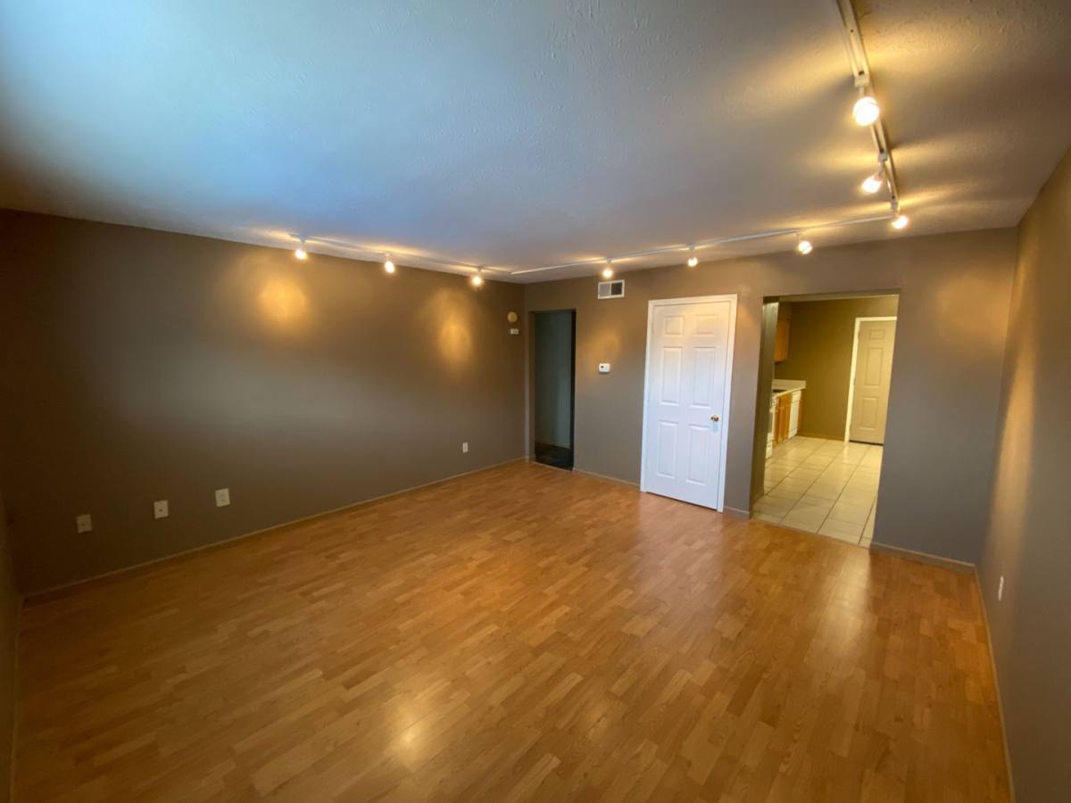 Apartment for rent at 1527-1607 W 9th St, Lawrence, KS 66044