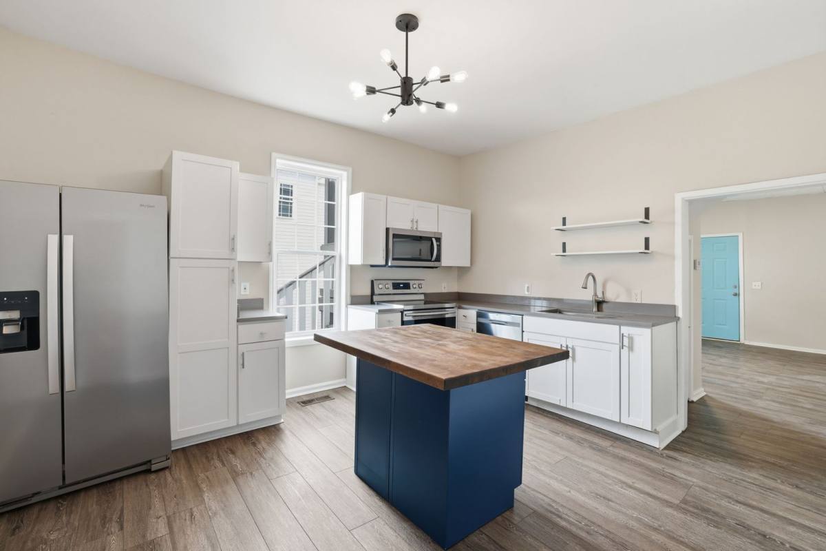 House for rent at 2009 McCallie Ave #A, Chattanooga, TN 37404