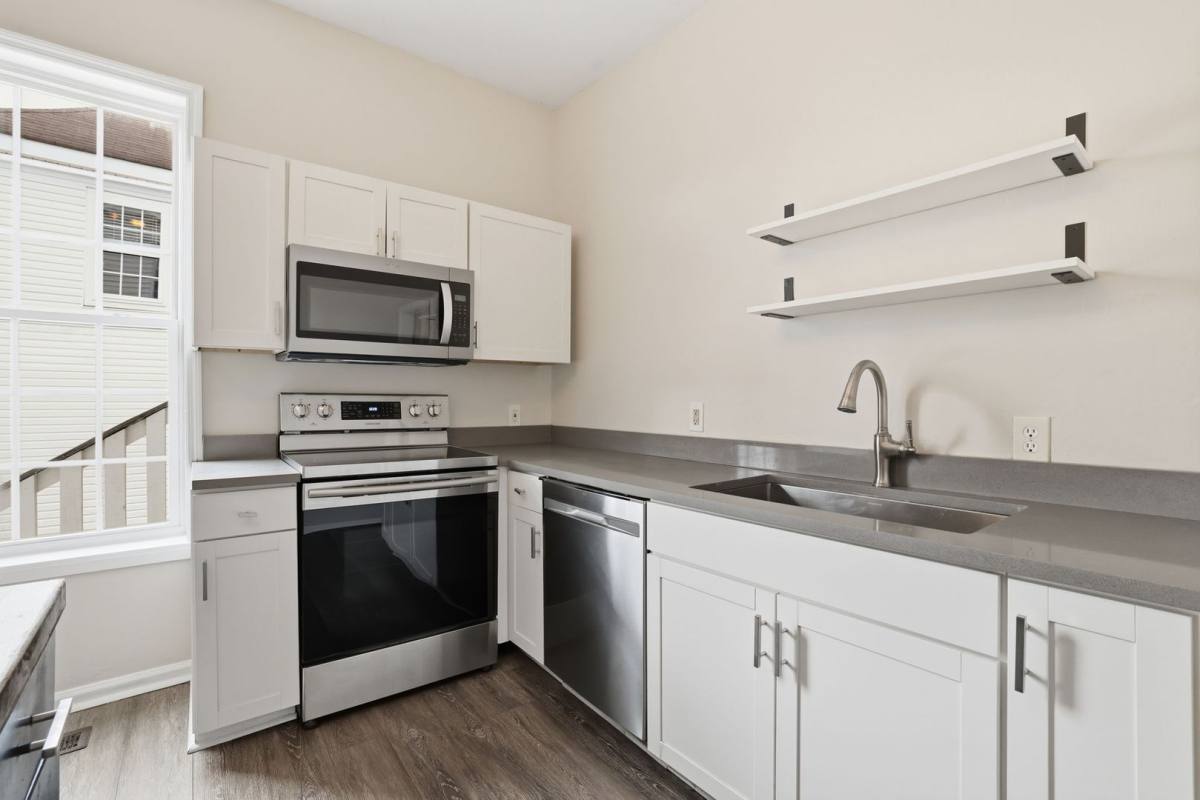House for rent at 2009 McCallie Ave #A, Chattanooga, TN 37404