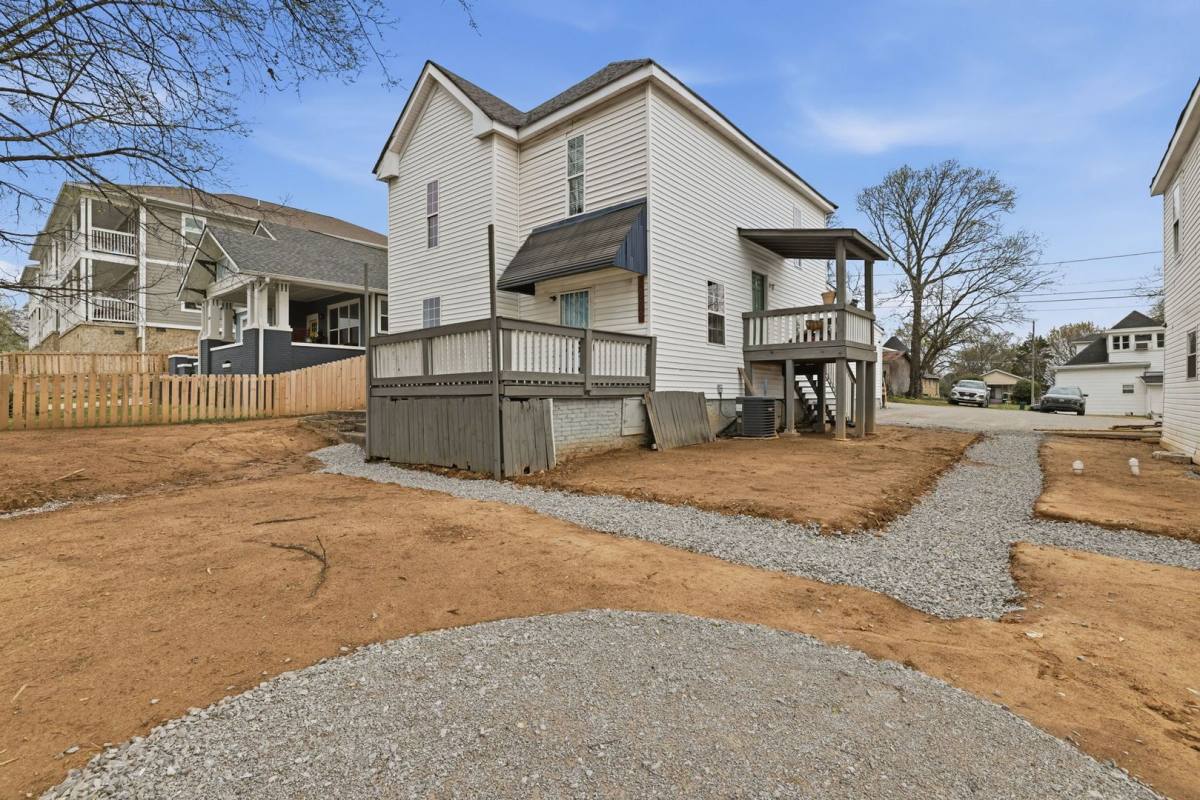 House for rent at 2009 McCallie Ave #A, Chattanooga, TN 37404
