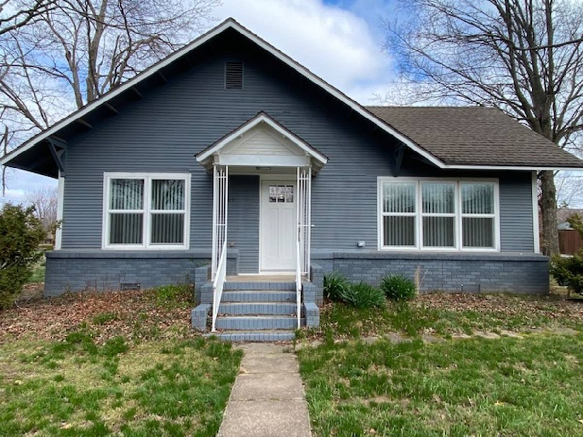House for rent at 602 Jefferson St, Bentonville, AR 72712