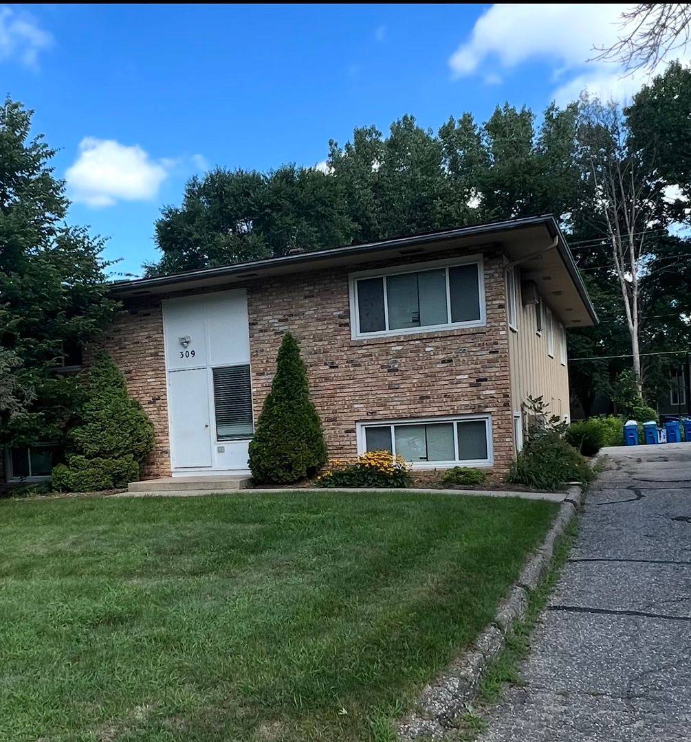 Apartment for rent at 309 27th St NE, Rochester, MN 55906