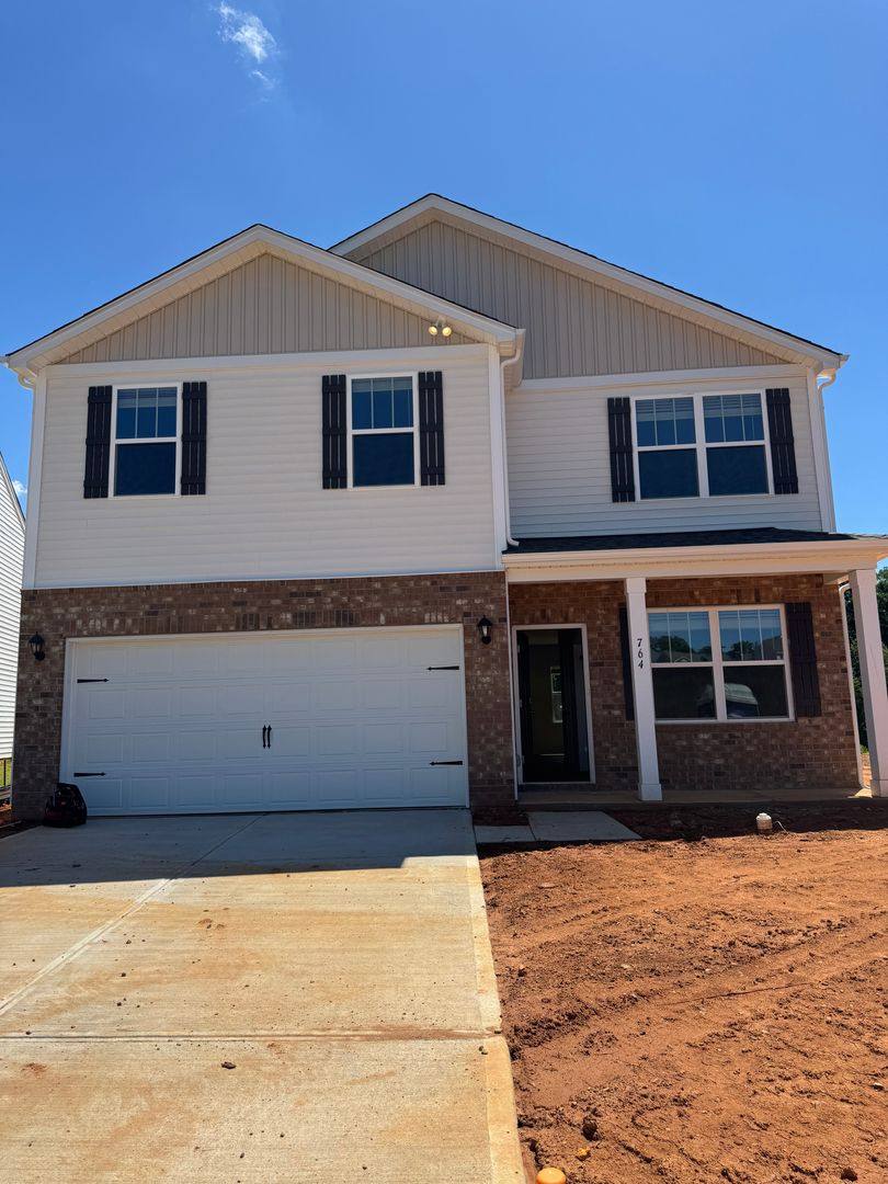 House for rent at 764 14th Ave Court NE, Hickory, NC 28601