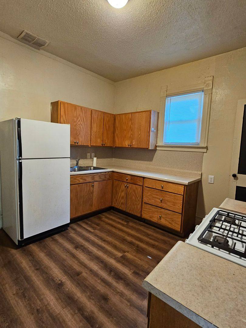 House for rent at 819 E Whitmer St, Decatur, IL 62521