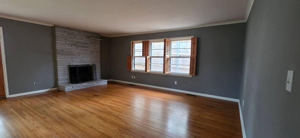 Apartment for rent at 107 E 35th St, Tulsa, OK 74114