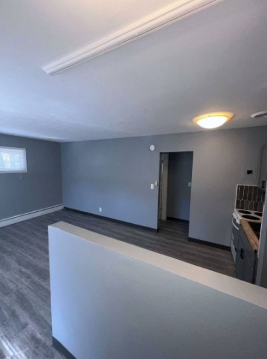 Apartment for rent at 1952 - 1956 Maryland Ave E, Saint Paul, MN 55119