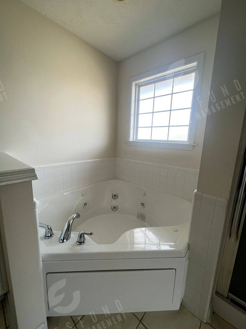 Condo for rent at 1811 Balmoral Dr, Fayetteville, NC 28304