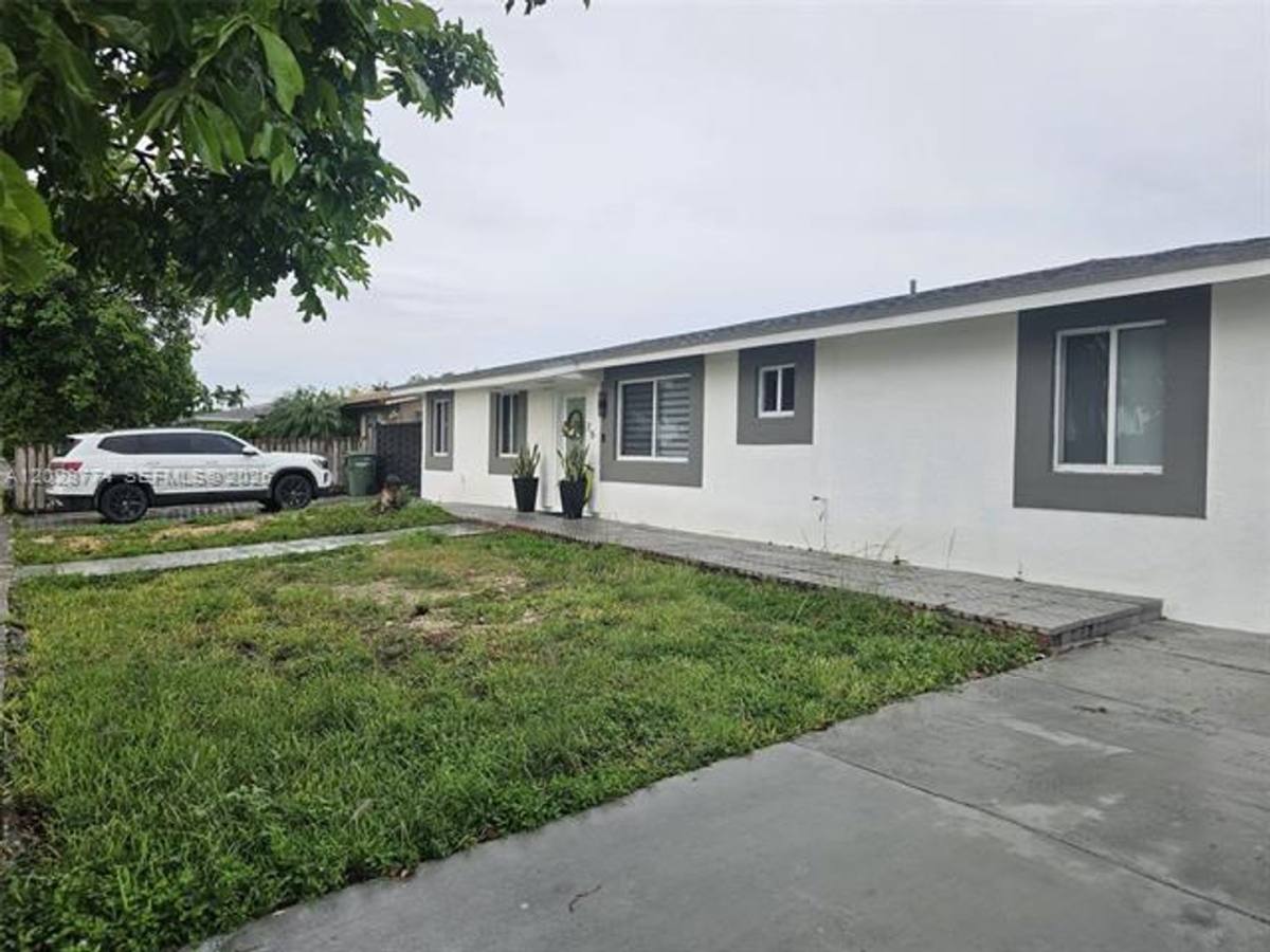 House for rent at 75 SW 18th Ave, Homestead, FL 33030