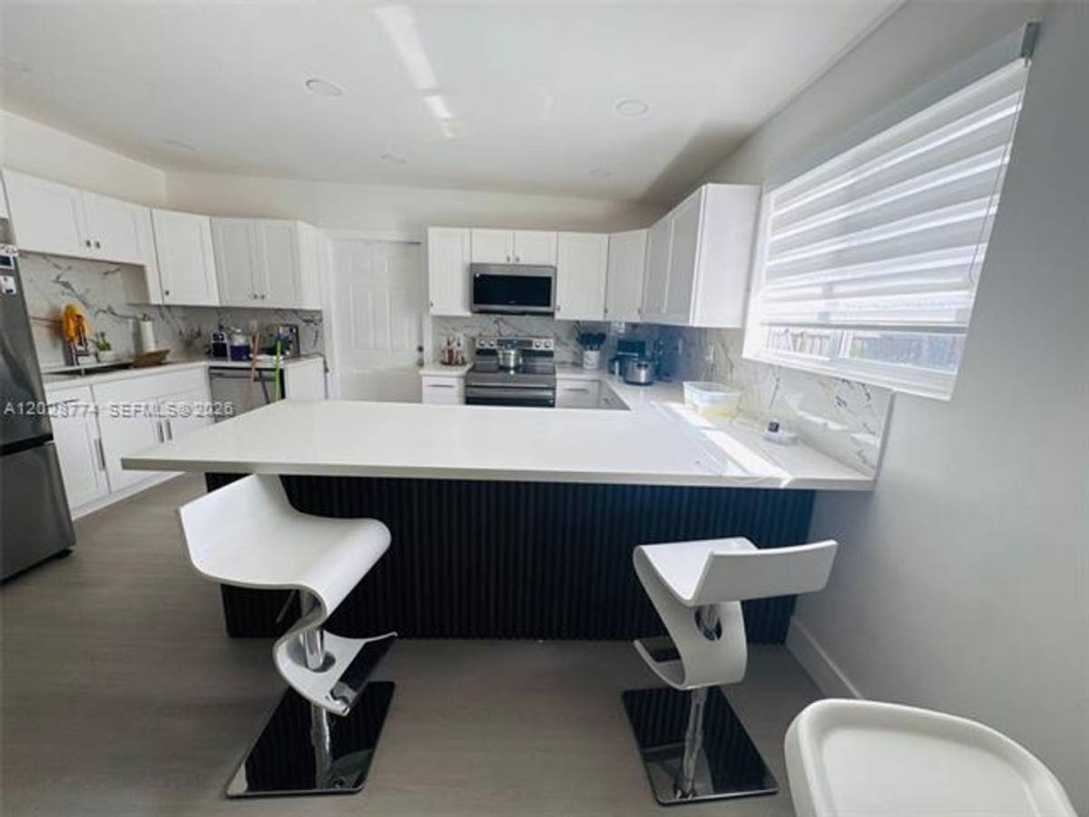 House for rent at 75 SW 18th Ave, Homestead, FL 33030
