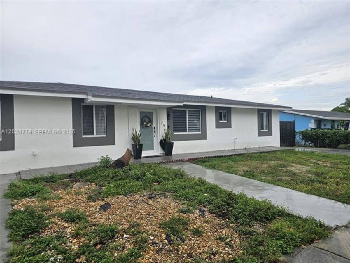House for rent at 75 SW 18th Ave, Homestead, FL 33030