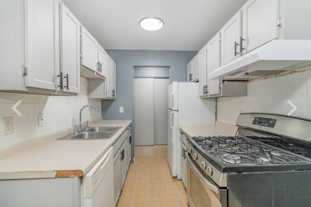 Apartment for rent at 5301 Russell Ave N, Minneapolis, MN 55430