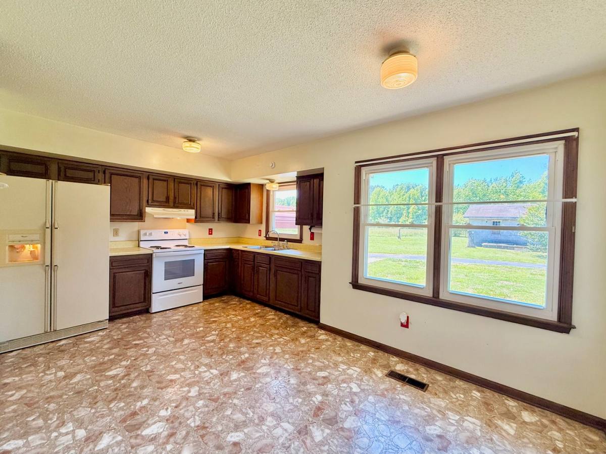 House for rent at 2863 Low Ground Rd, Emporia, VA 23847