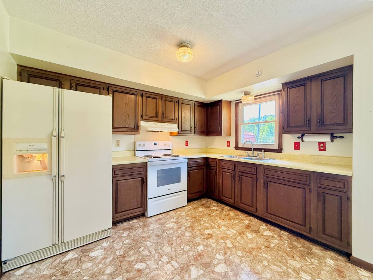 House for rent at 2863 Low Ground Rd, Emporia, VA 23847