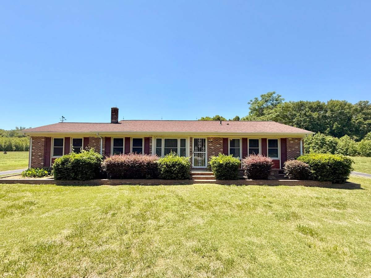 House for rent at 2863 Low Ground Rd, Emporia, VA 23847