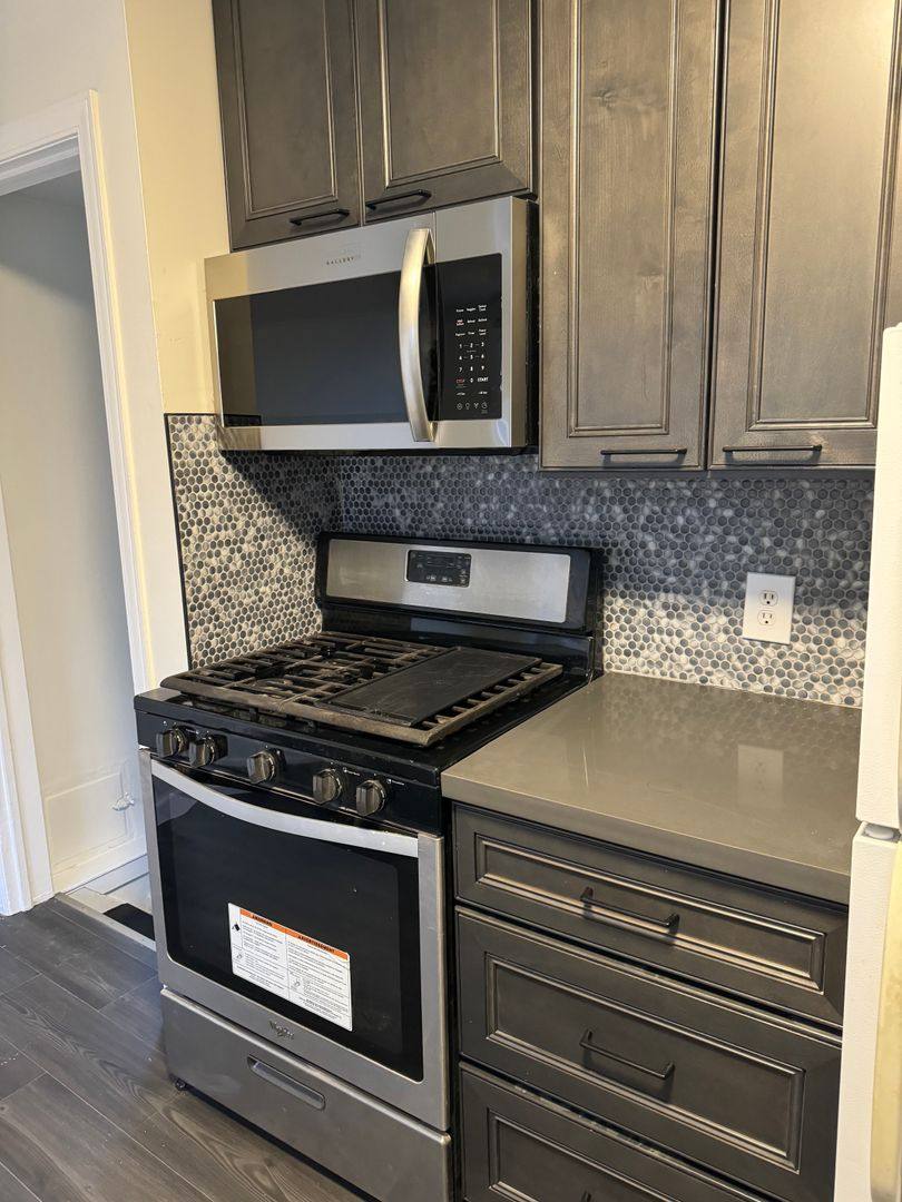 House for rent at 2816 N Main St, Royal Oak, MI 48073