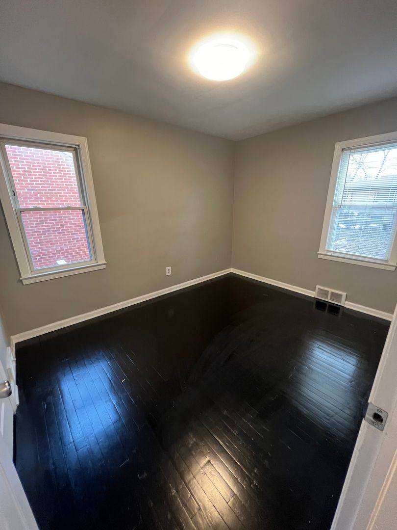 House for rent at 2816 N Main St, Royal Oak, MI 48073