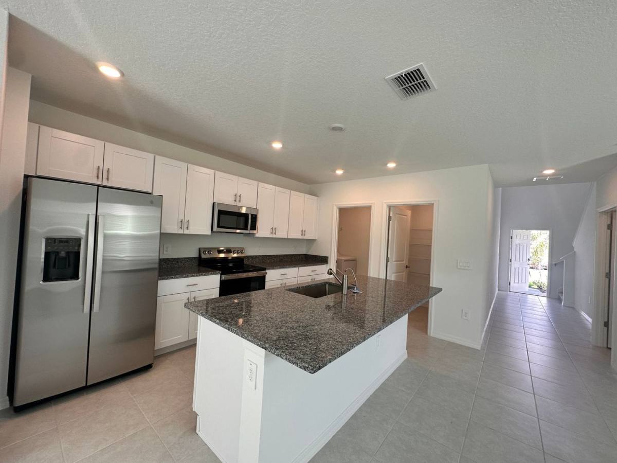 House for rent at 2276 Gatsby Lane, Lakeland, FL 33801