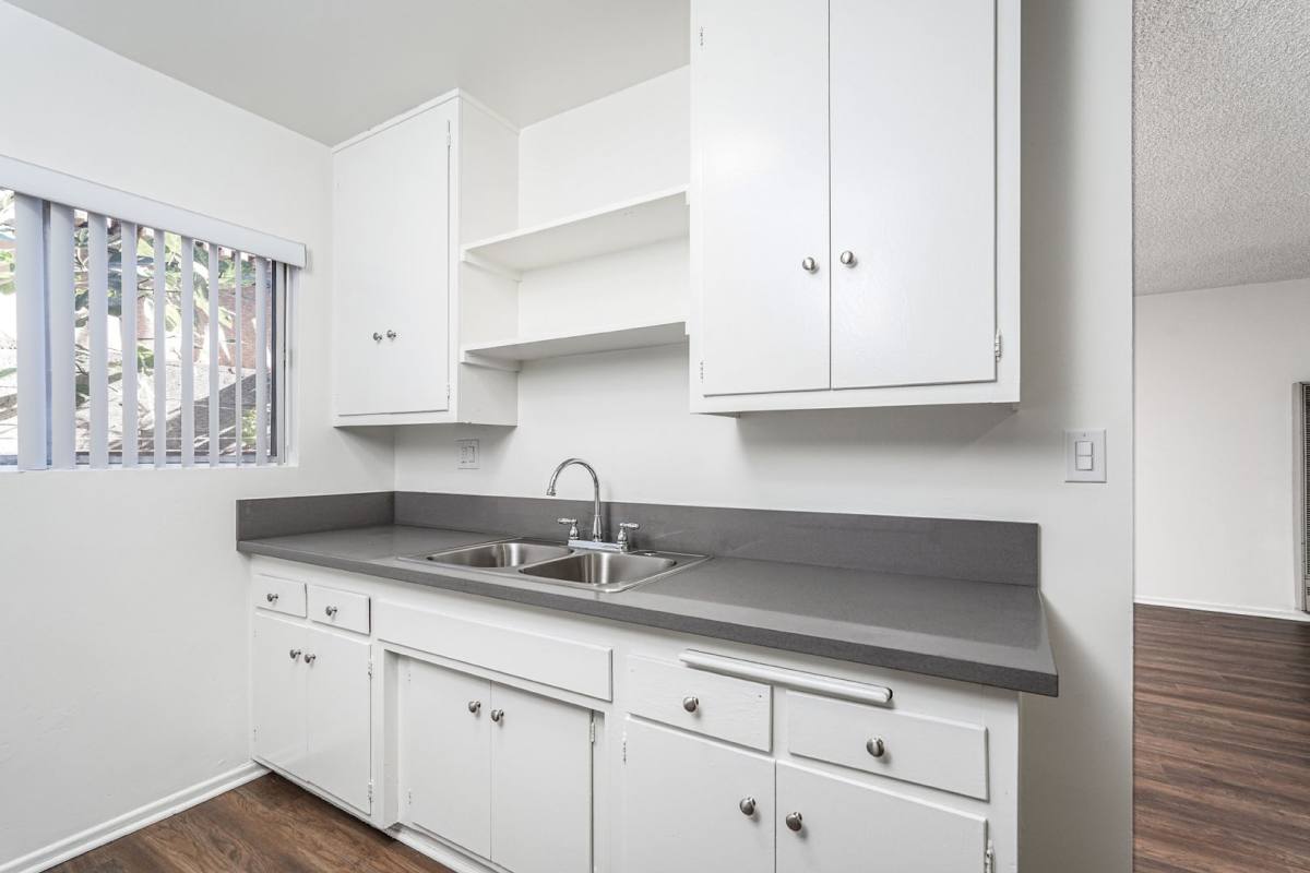 Apartment for rent at 1132 Rosedale Ave, Glendale, CA 91202