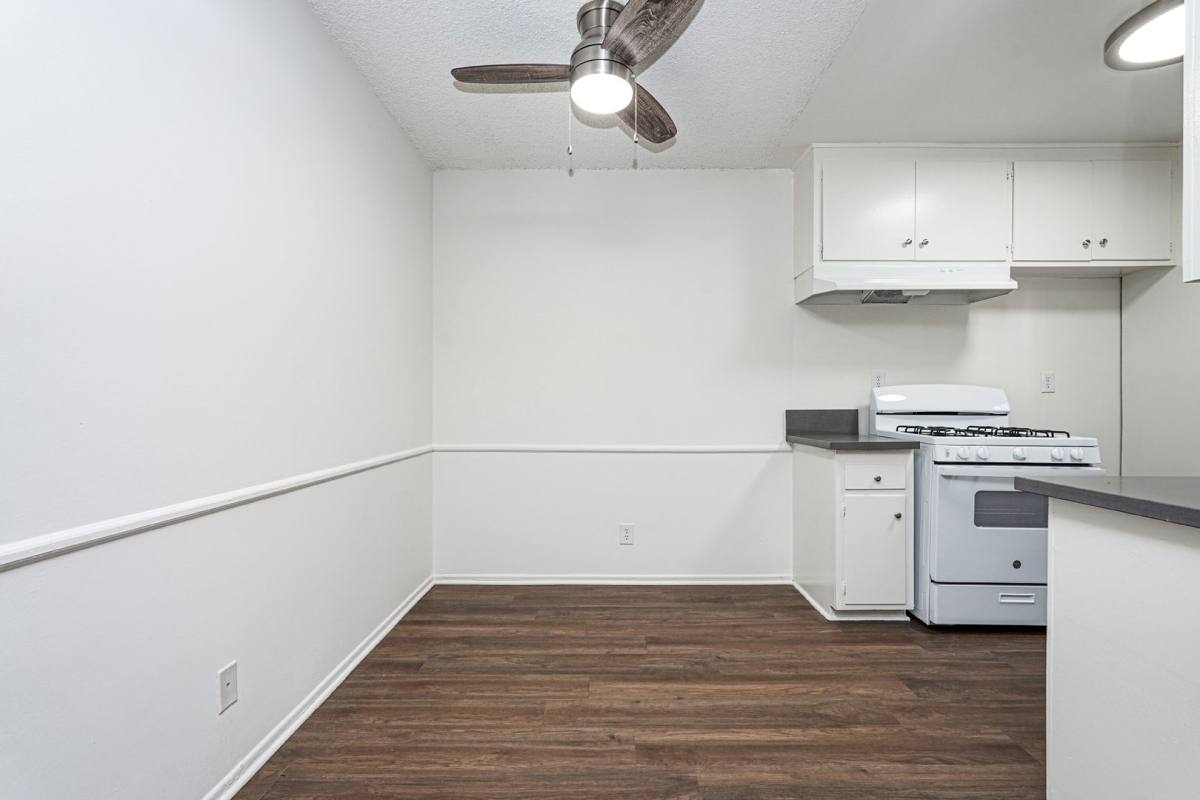 Apartment for rent at 1132 Rosedale Ave, Glendale, CA 91202