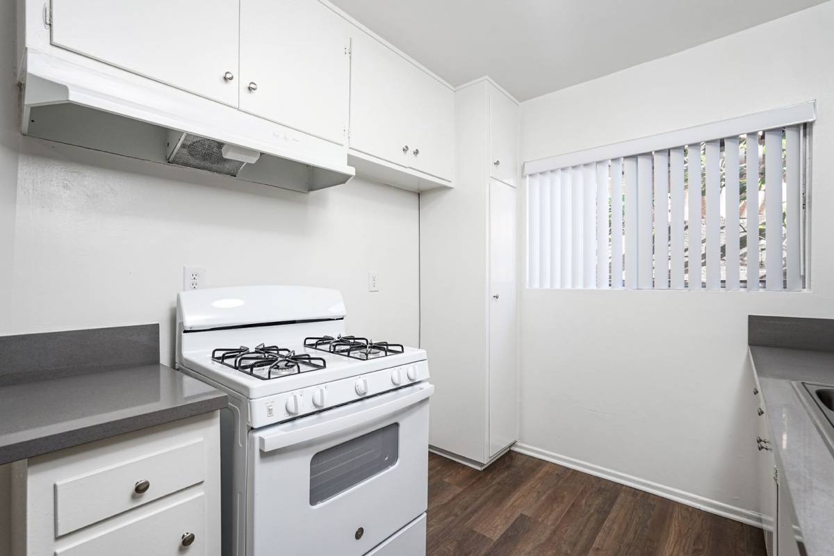 Apartment for rent at 1132 Rosedale Ave, Glendale, CA 91202