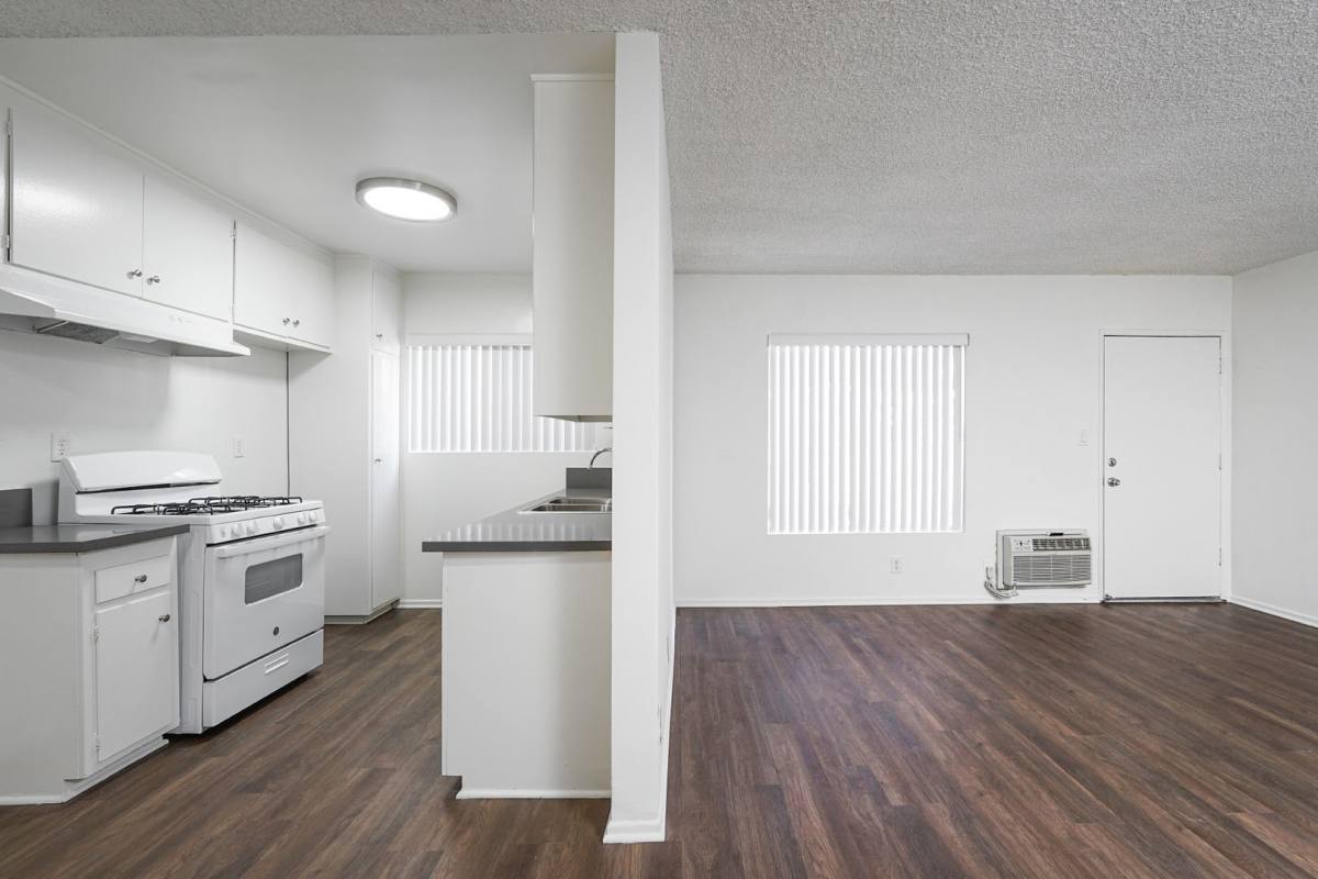 Apartment for rent at 1132 Rosedale Ave, Glendale, CA 91202