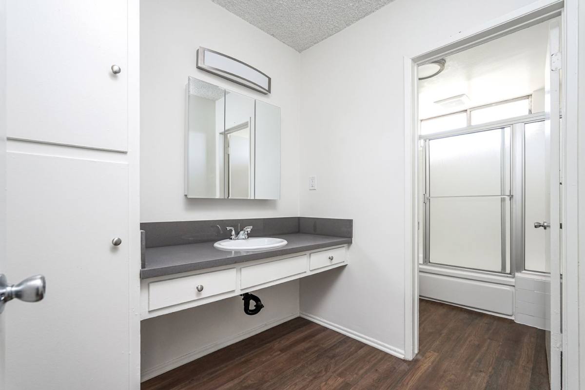 Apartment for rent at 1132 Rosedale Ave, Glendale, CA 91202
