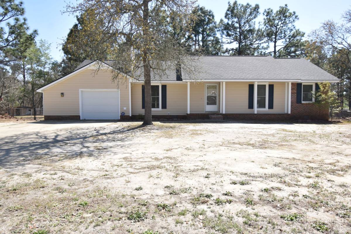 House for rent at 6901 Woodmark Dr, Fayetteville, NC 28314