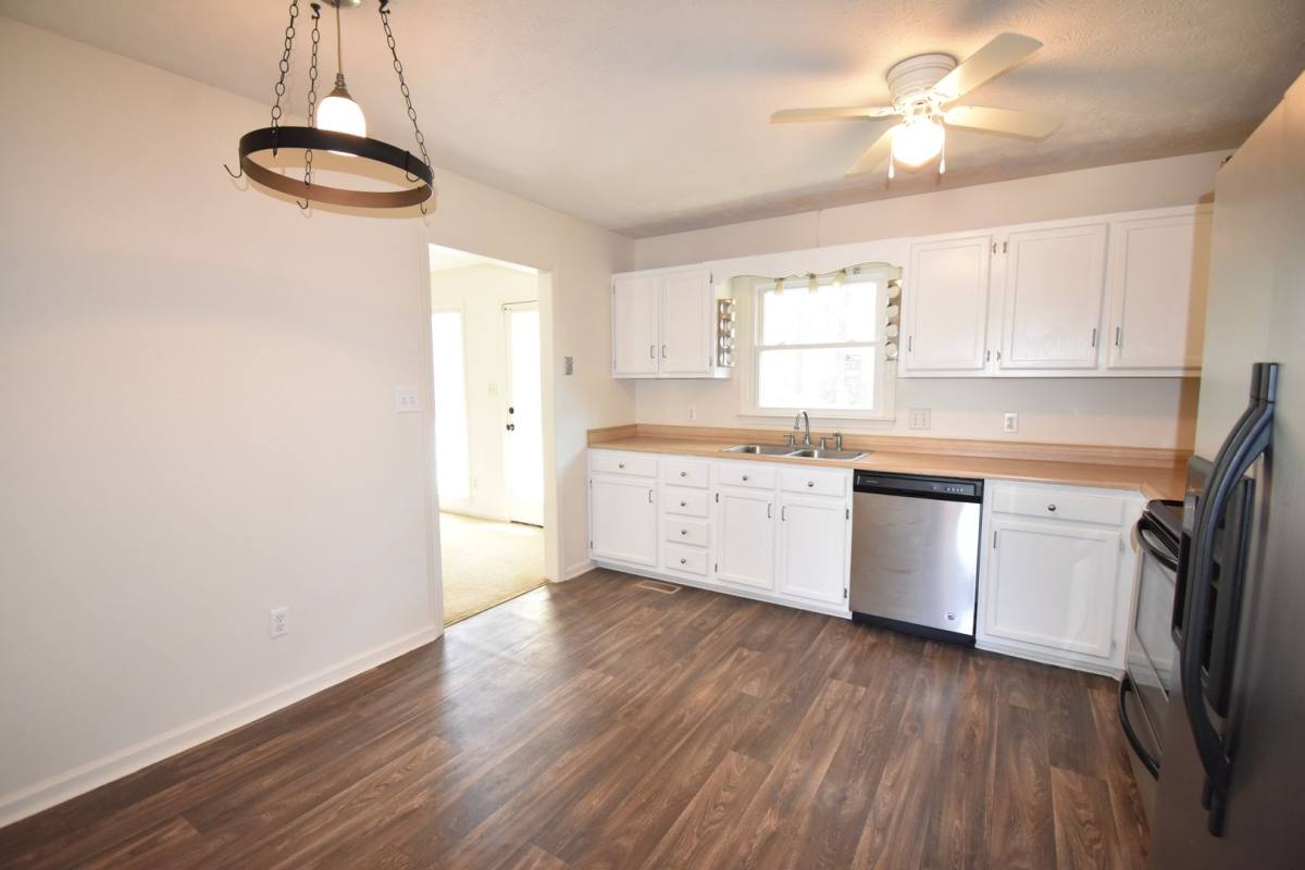 House for rent at 6901 Woodmark Dr, Fayetteville, NC 28314