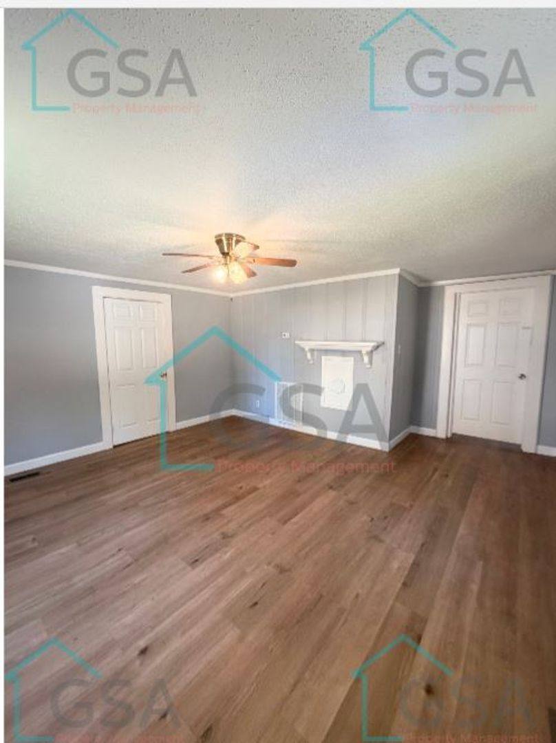 Apartment for rent at 4113 E N St, Greenville, SC 29615
