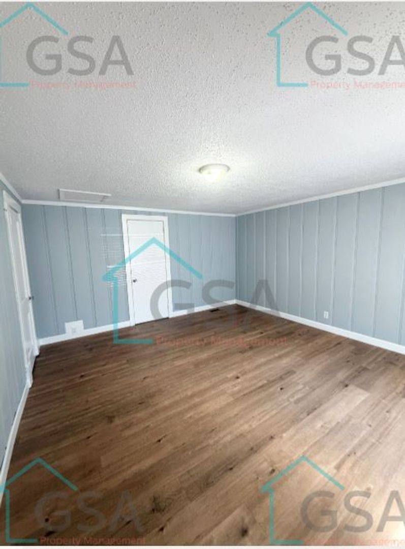 Apartment for rent at 4113 E N St, Greenville, SC 29615