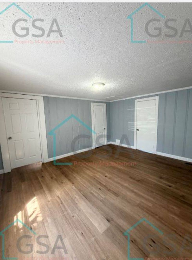 Apartment for rent at 4113 E N St, Greenville, SC 29615
