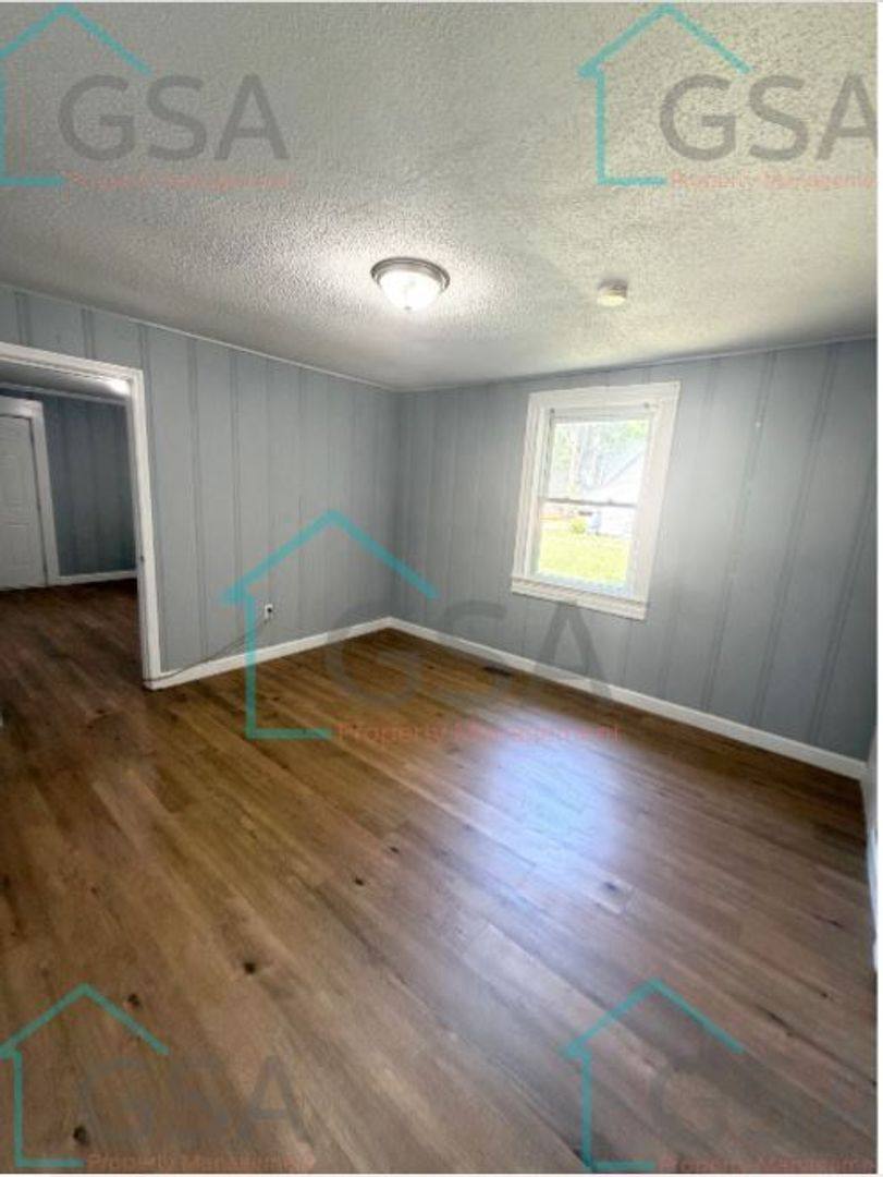 Apartment for rent at 4113 E N St, Greenville, SC 29615