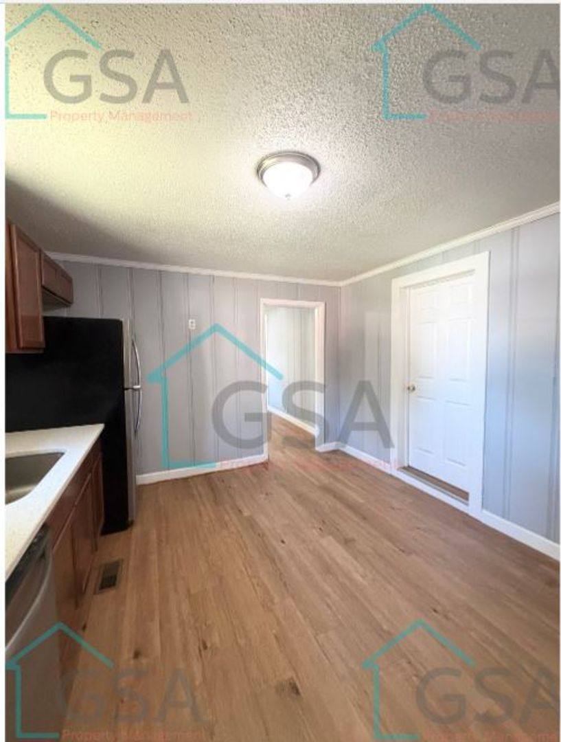 Apartment for rent at 4113 E N St, Greenville, SC 29615