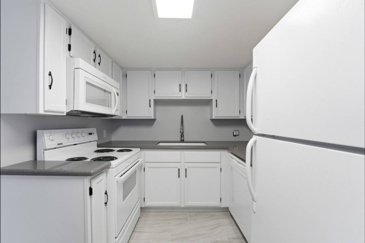 Townhouse for rent at 1734 W Tuckey Lane, Phoenix, AZ 85015