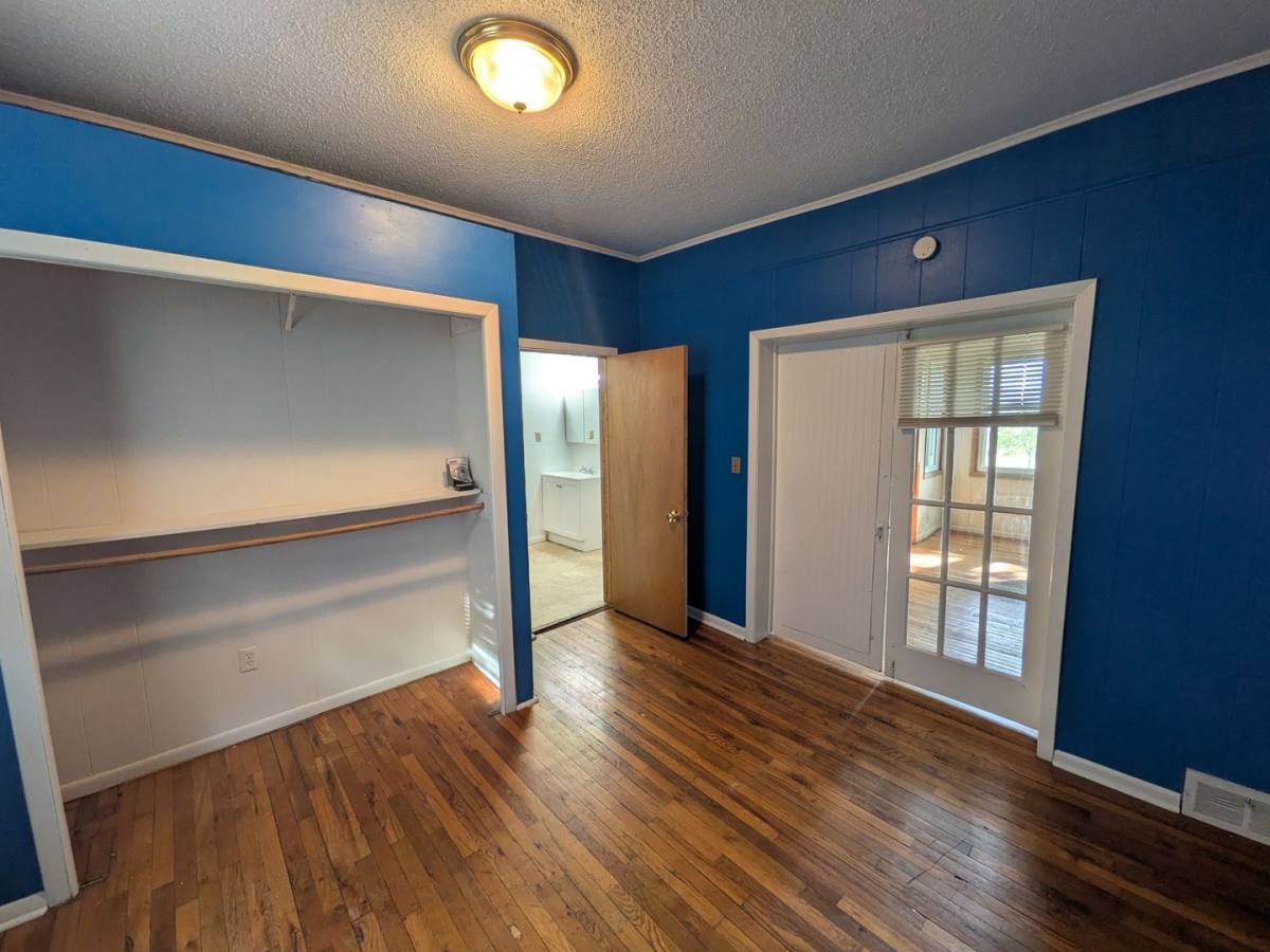 Apartment for rent at 660 5th St E, Saint Paul, MN 55106