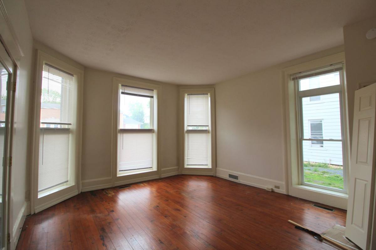Apartment for rent at 330 N High St, Harrisonburg, VA 22802