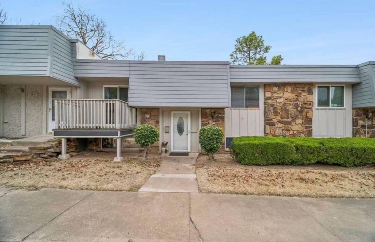 Condo for rent at 4614 E 68th St, Tulsa, OK 74136