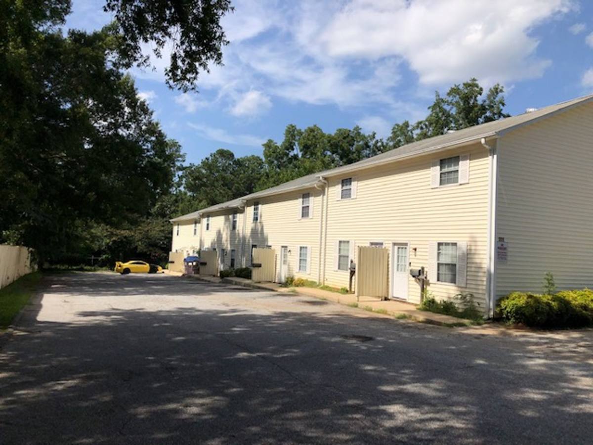 Apartment for rent at 309 Reynolds Ave, Greenwood, SC 29649