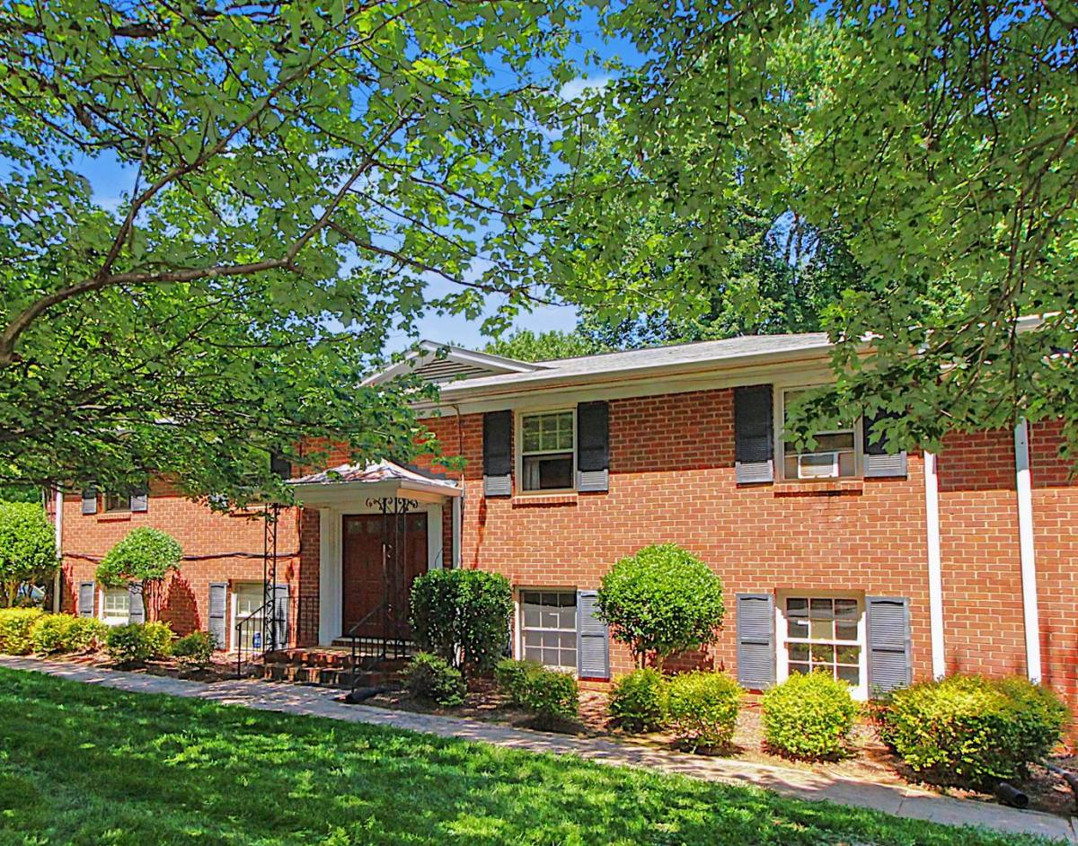 Condo for rent at 4121-2 Walker Rd, Charlotte, NC 28211