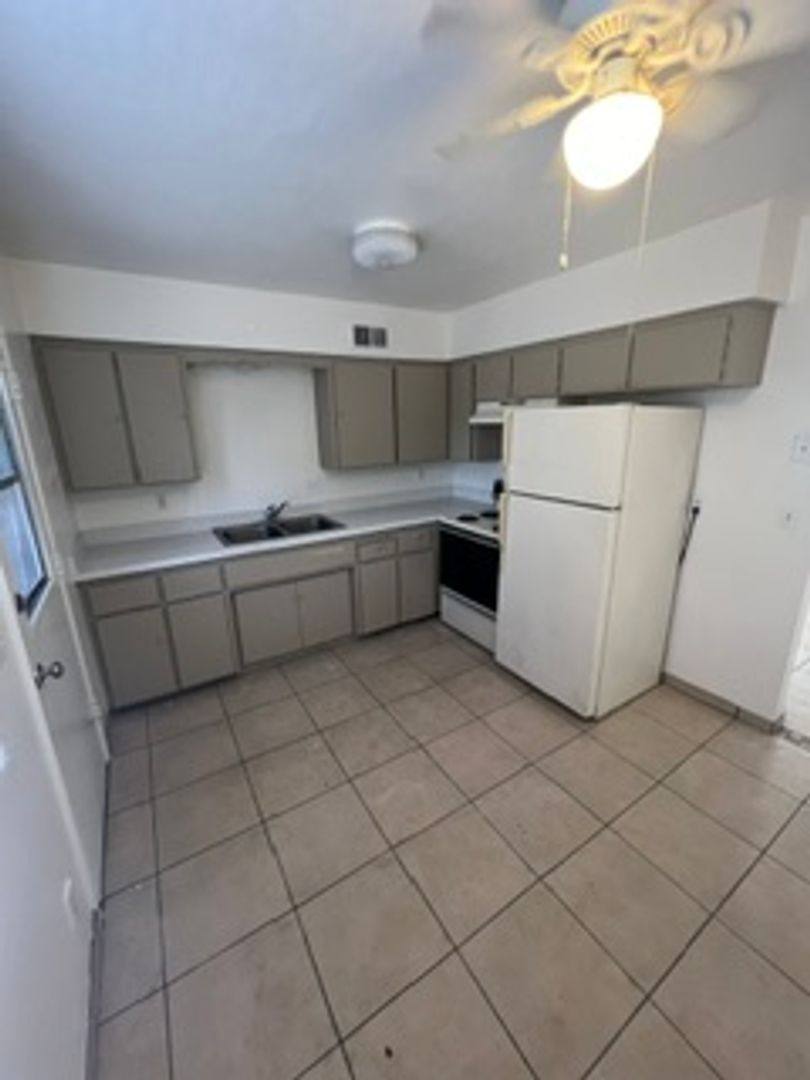 Apartment for rent at 699 W Ray Rd, Chandler, AZ 85225
