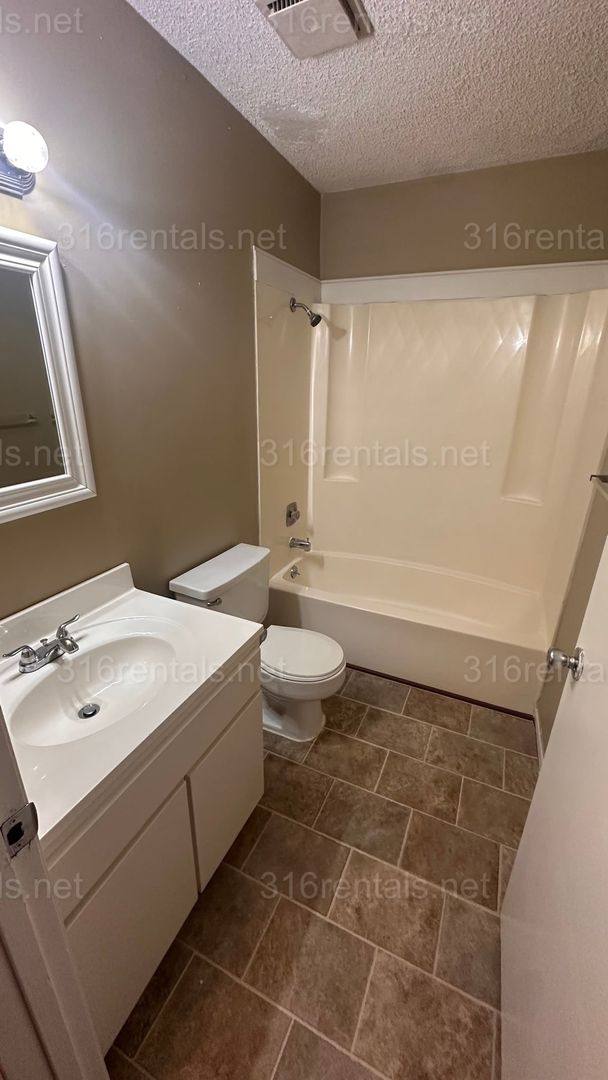 Apartment for rent at 6716 W Par Lane #4, Wichita, KS 67212