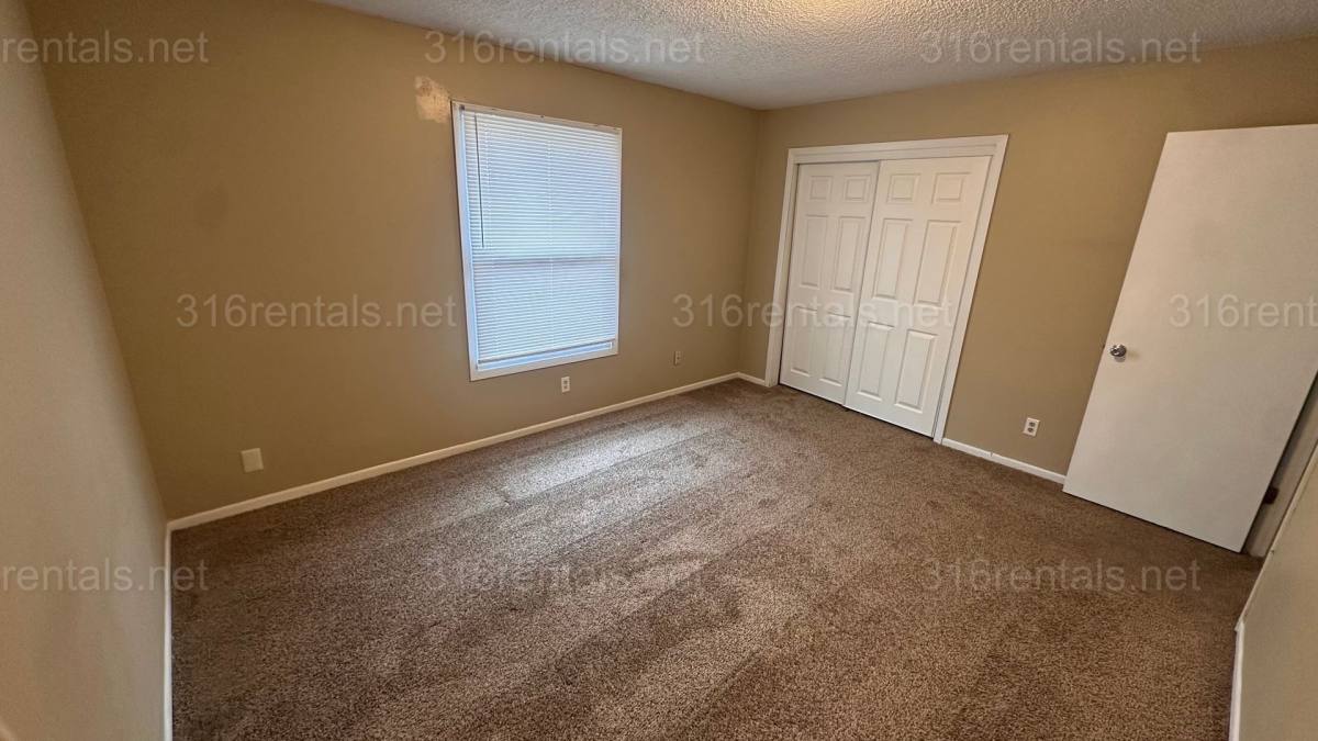 Apartment for rent at 6716 W Par Lane #4, Wichita, KS 67212