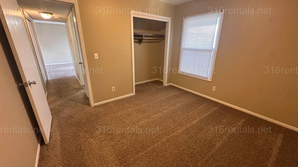 Apartment for rent at 6716 W Par Lane #4, Wichita, KS 67212