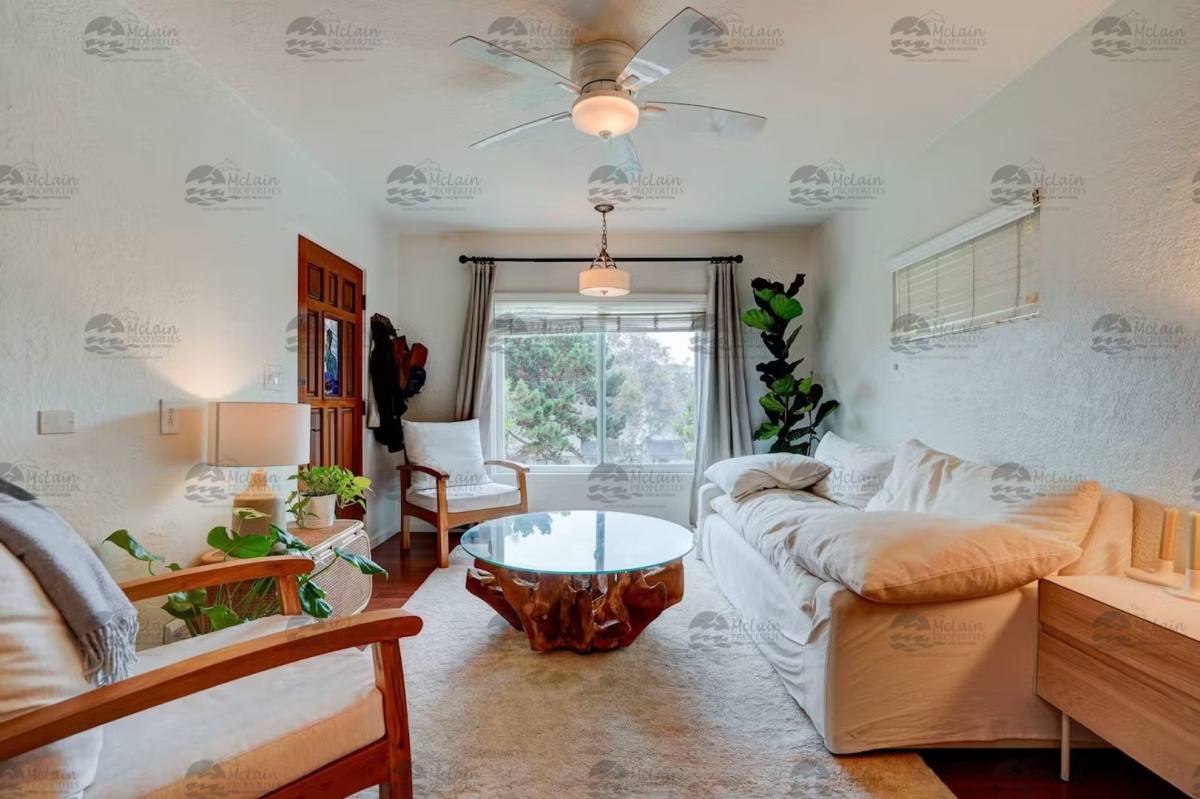Apartment for rent at 752 3rd St, Encinitas, CA 92024