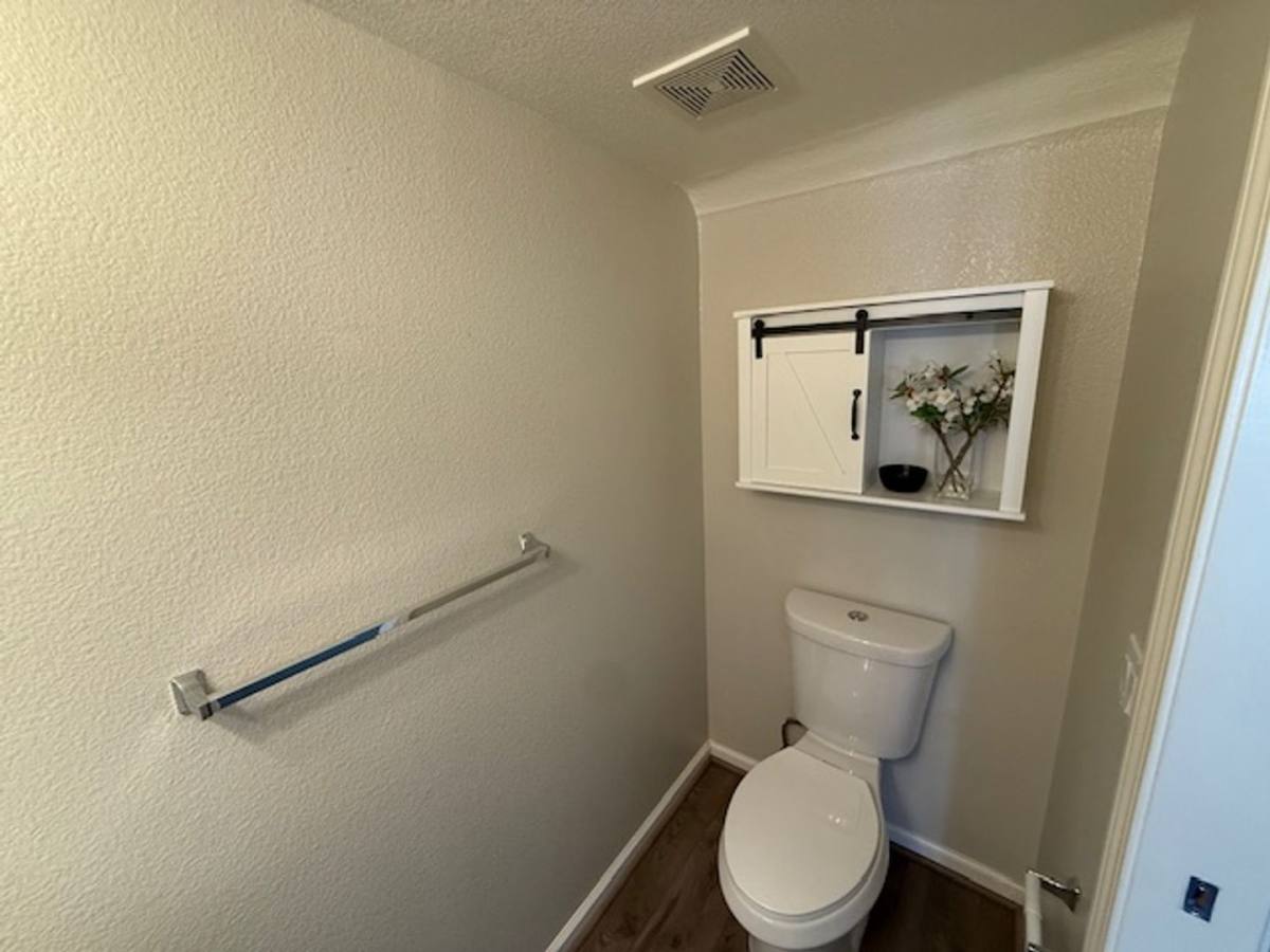 Townhouse for rent at 9 Ashford Place, Martinez, CA 94553