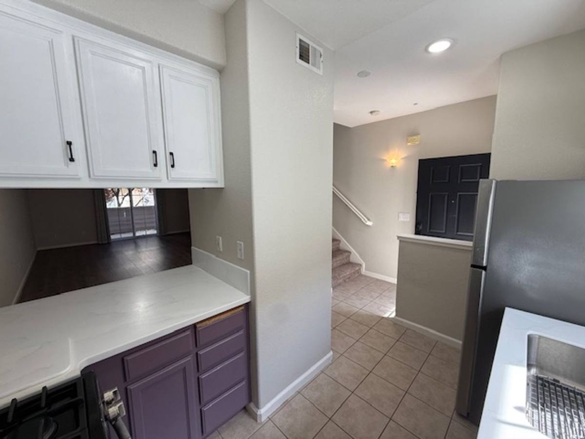Townhouse for rent at 9 Ashford Place, Martinez, CA 94553