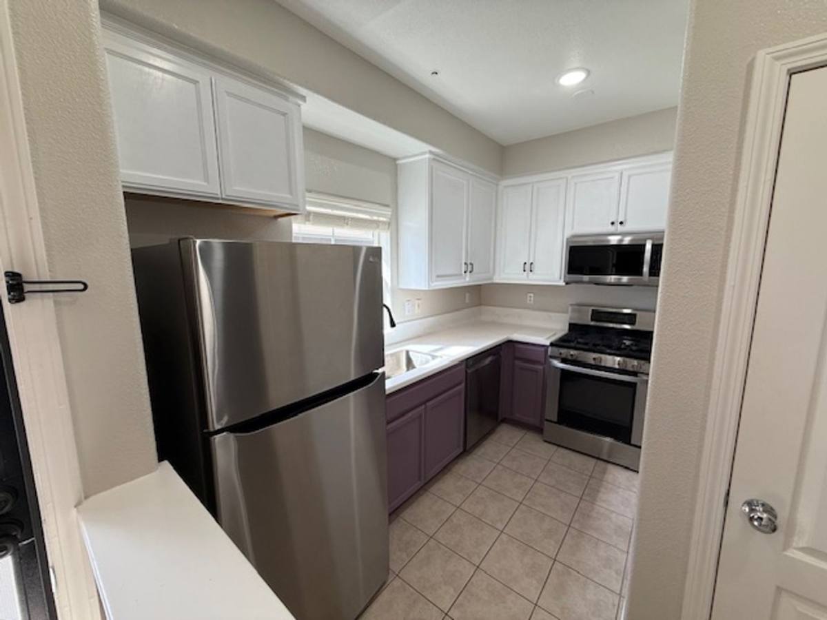 Townhouse for rent at 9 Ashford Place, Martinez, CA 94553